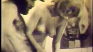 Ukusna djevojka s dnom Anell Lopez liže domasni porno filmovi svoju macu